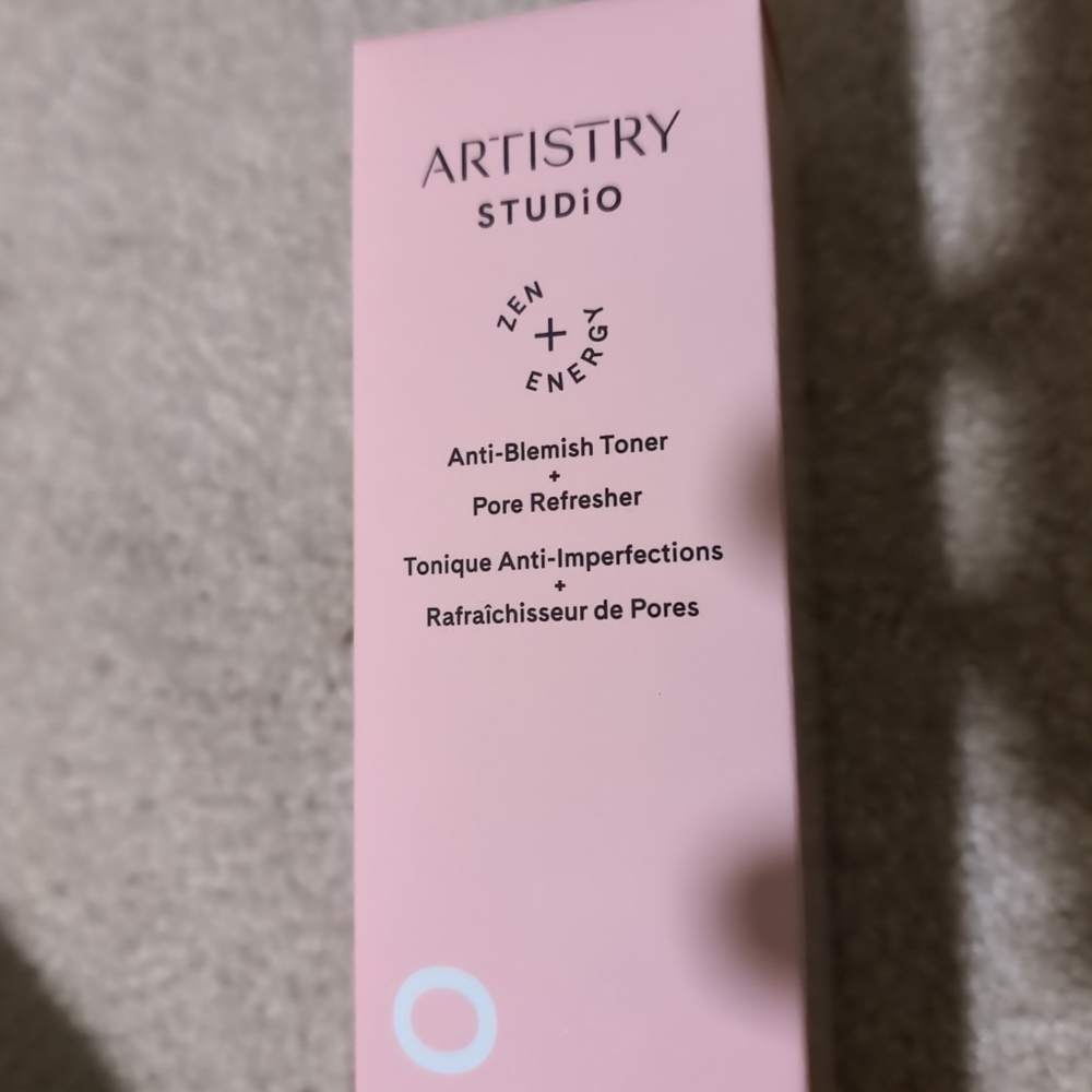 Artistry Studio Anti-Blemish Toner + Pore Refresher